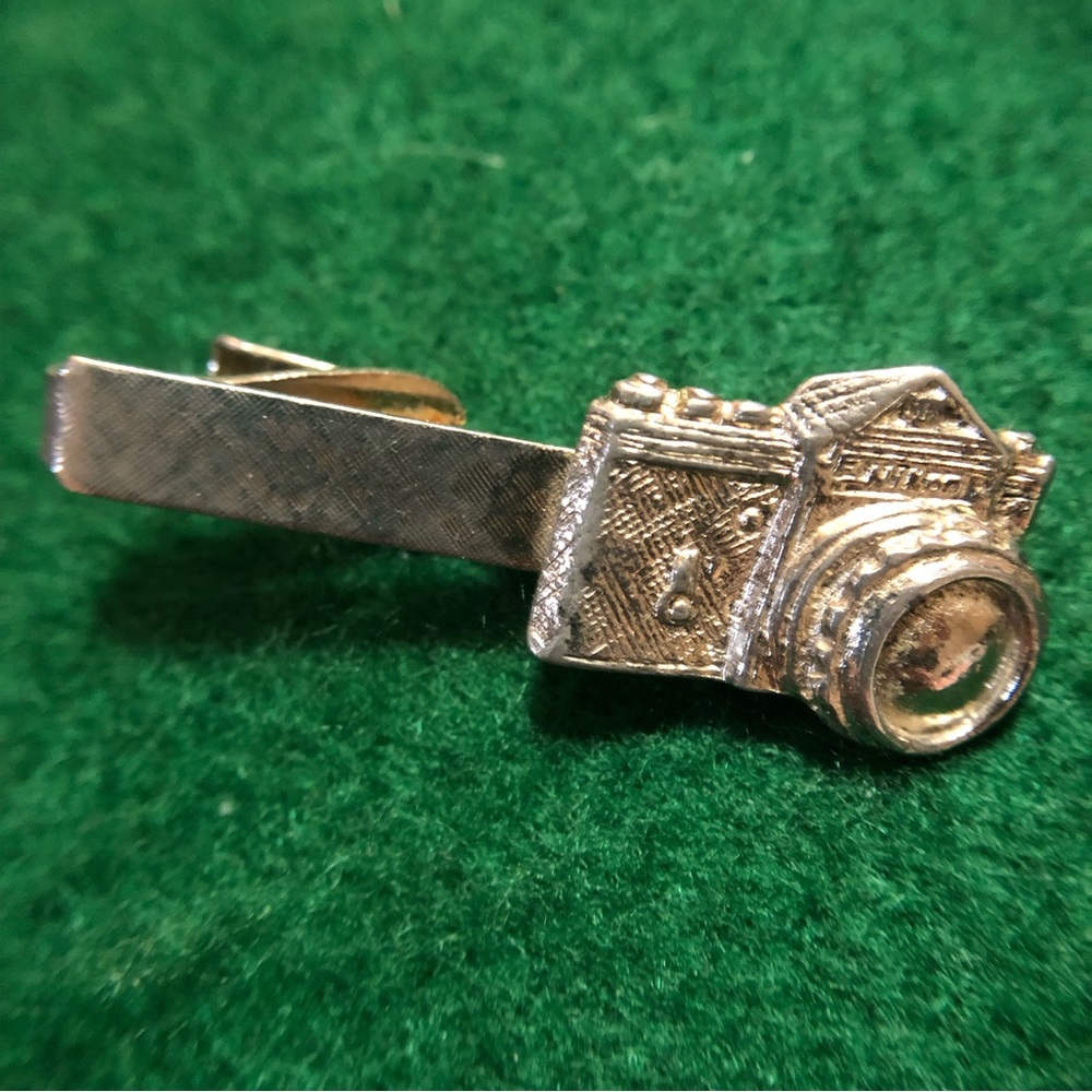 vintage silver tone Nikon camera tie clip